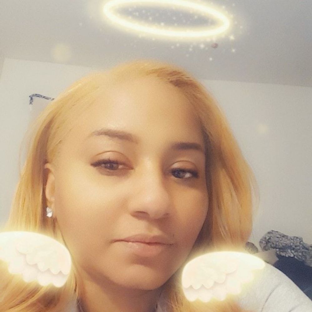 Meet your Posher, Toshia